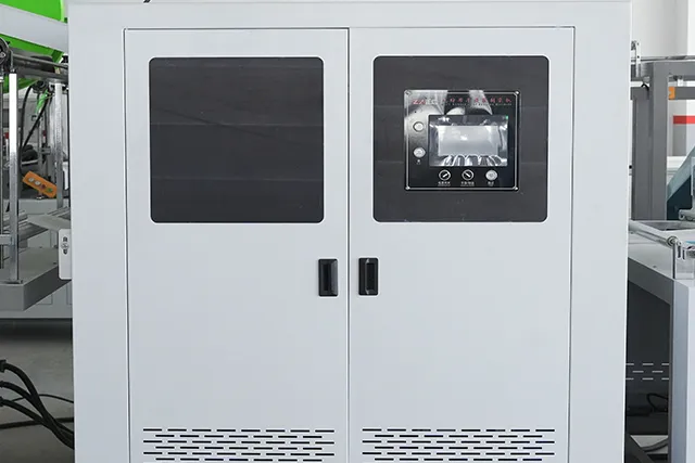 E700-Ultra-Handle-ironing-machine-7